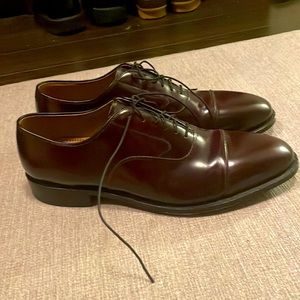 Johnston & Murphy Excellent condition mens Dark Brown dress shoes